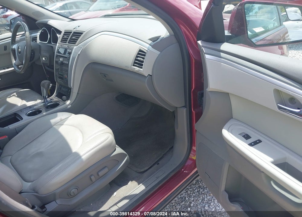 2010 CHEVROLET TRAVERSE LT VIN: 1GNLRGED3AJ211414