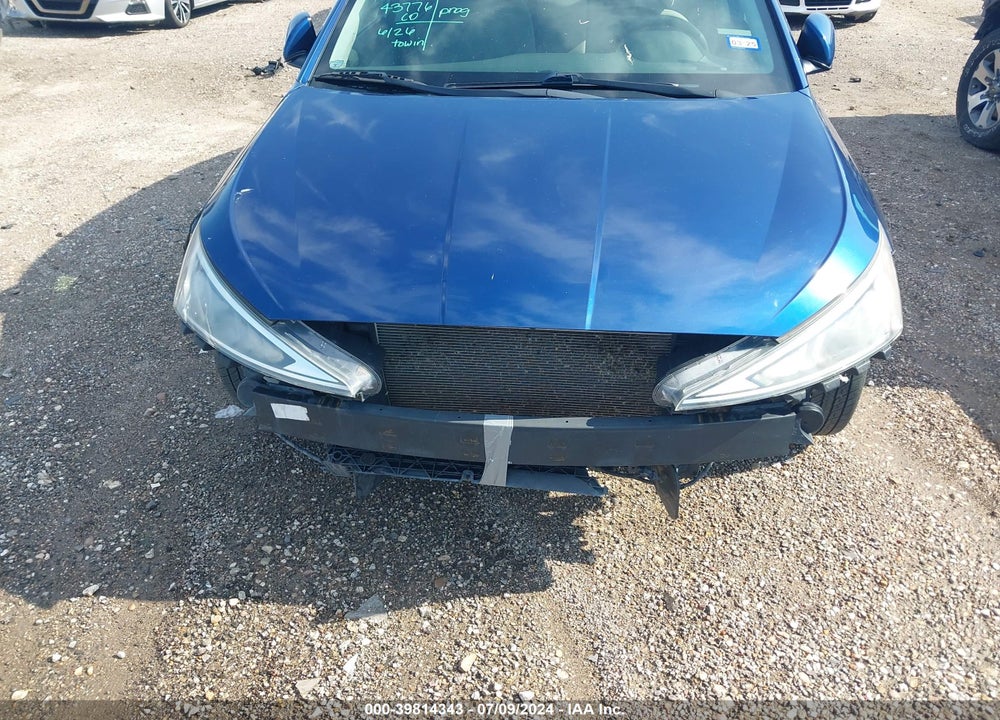 2020 HYUNDAI ELANTRA SE VIN: 5NPD74LF0LH508027