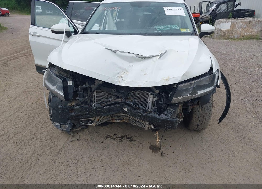 2018 VOLKSWAGEN TIGUAN 2.0T SE/2.0T SEL VIN: 3VV2B7AX9JM144931