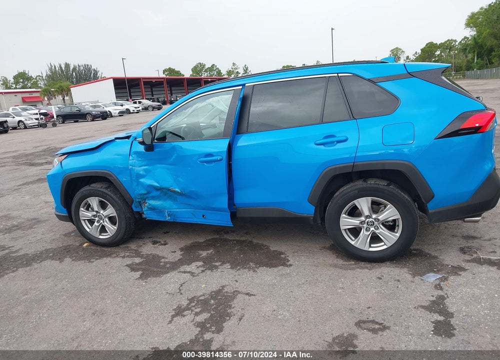 2021 TOYOTA RAV4 XLE VIN: 2T3W1RFV9MW164735