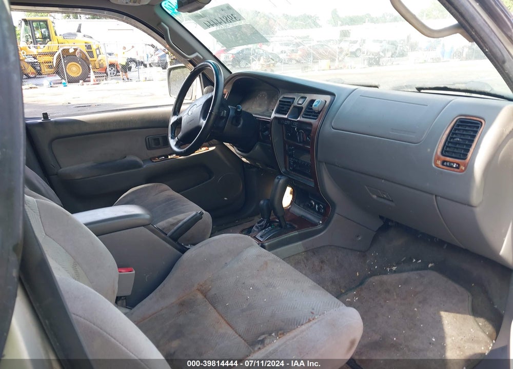 2002 TOYOTA 4RUNNER SR5 VIN: JT3HN86R820388871