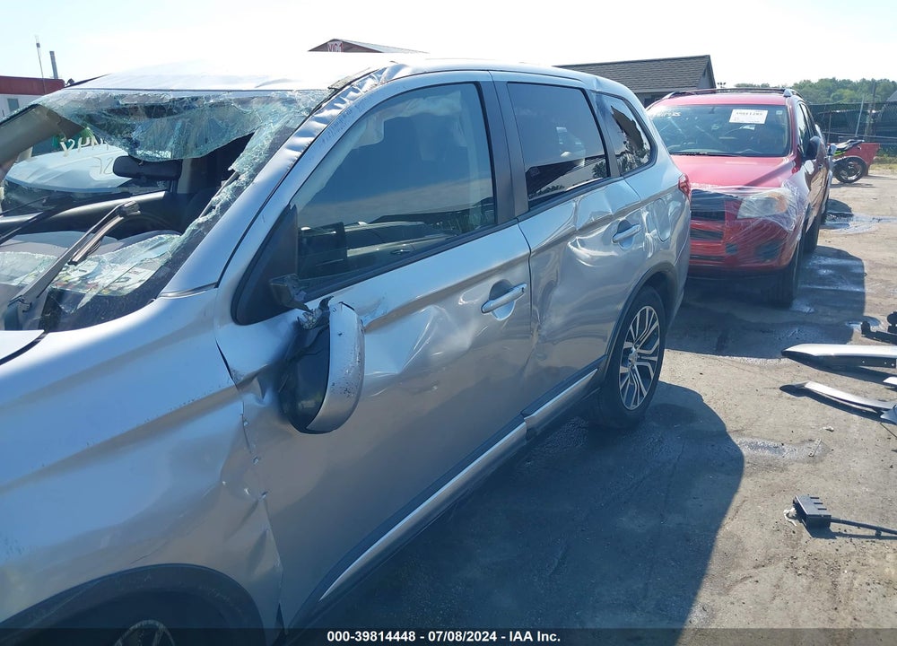 2017 MITSUBISHI OUTLANDER ES VIN: JA4AD2A35HZ027189