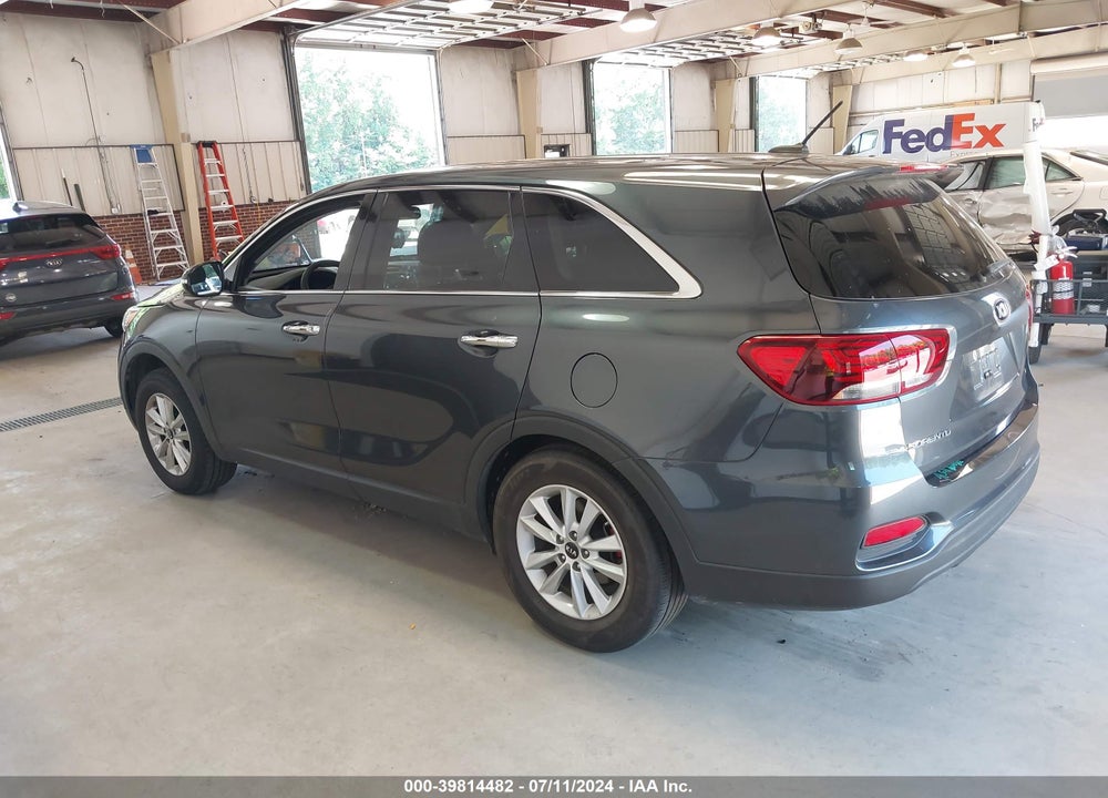 2020 KIA SORENTO 3.3L LX VIN: 5XYPG4A52LG613232