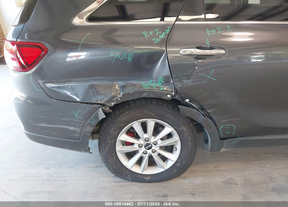 2020 KIA SORENTO 3.3L LX VIN: 5XYPG4A52LG613232