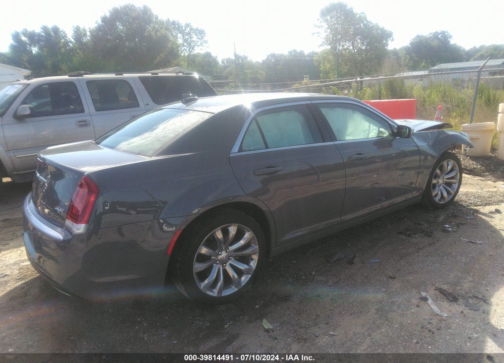2019 CHRYSLER 300 TOURING VIN: 2C3CCAAG4KH590194