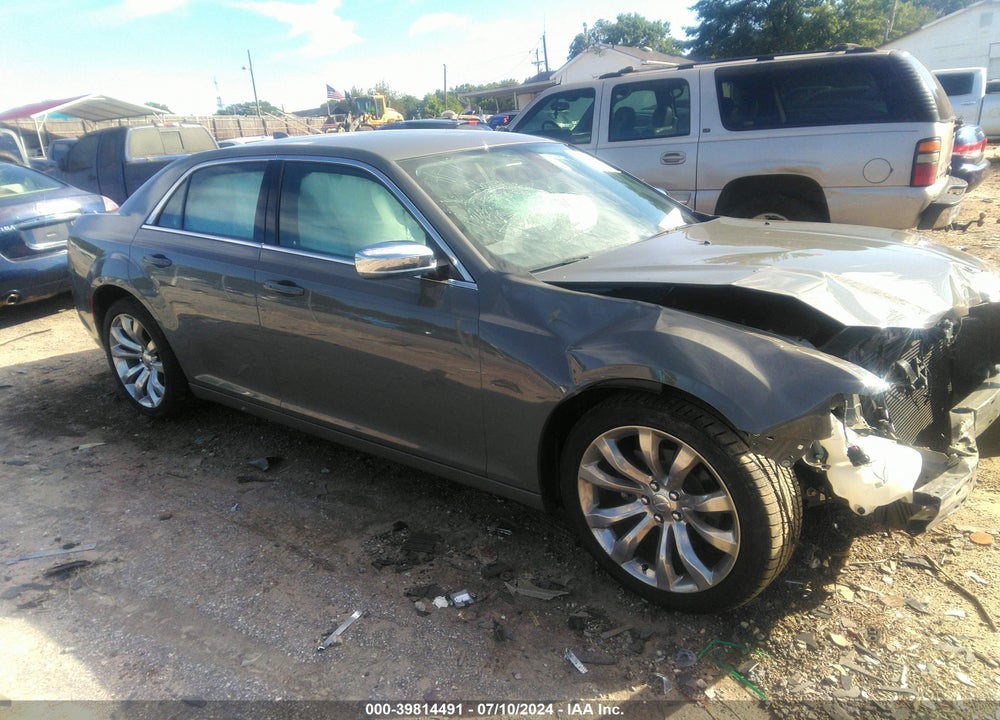 2019 CHRYSLER 300 TOURING VIN: 2C3CCAAG4KH590194