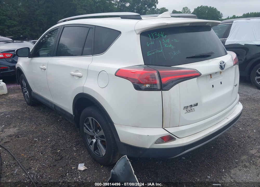2018 TOYOTA RAV4 XLE VIN: JTMWFREV1JJ178223