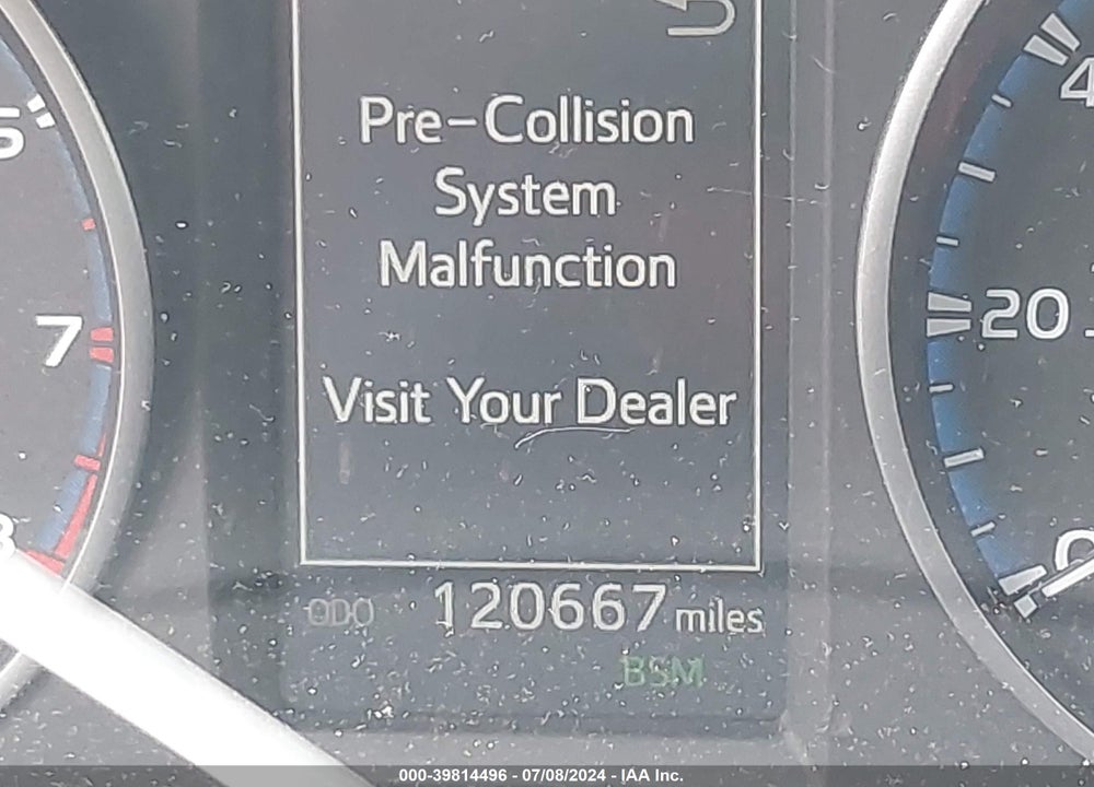 2018 TOYOTA RAV4 XLE VIN: JTMWFREV1JJ178223