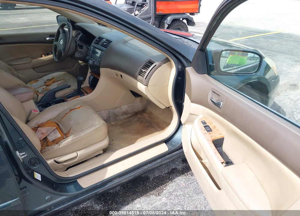 2004 HONDA ACCORD 2.4 EX VIN: 1HGCM56894A118710