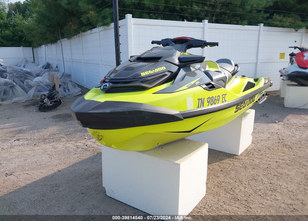 2019 SEADOO RXT-X VIN: YDV24267E919