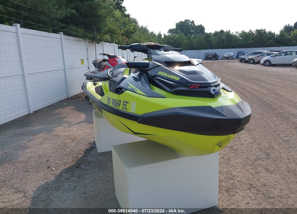 2019 SEADOO RXT-X VIN: YDV24267E919