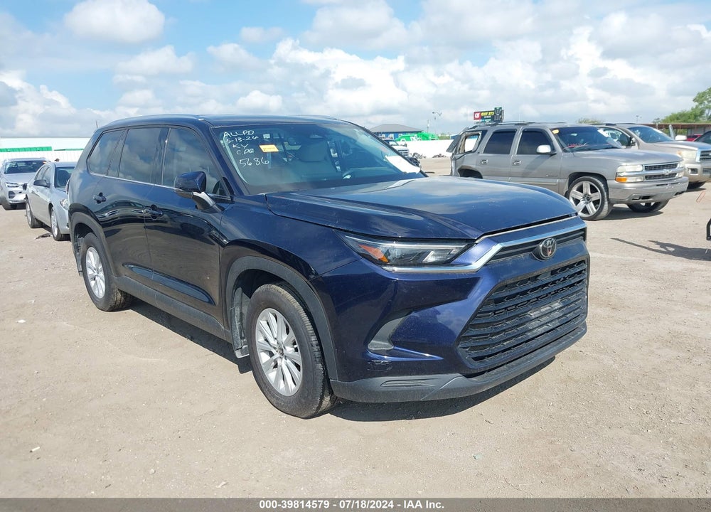2024 TOYOTA GRAND HIGHLANDER XLE VIN: 5TDAAAA51RS005686
