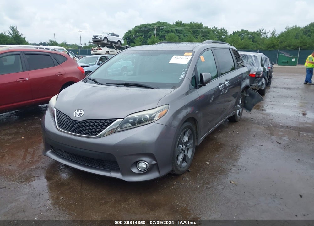 2016 TOYOTA SIENNA SE 8 PASSENGER VIN: 5TDXK3DC0GS747698