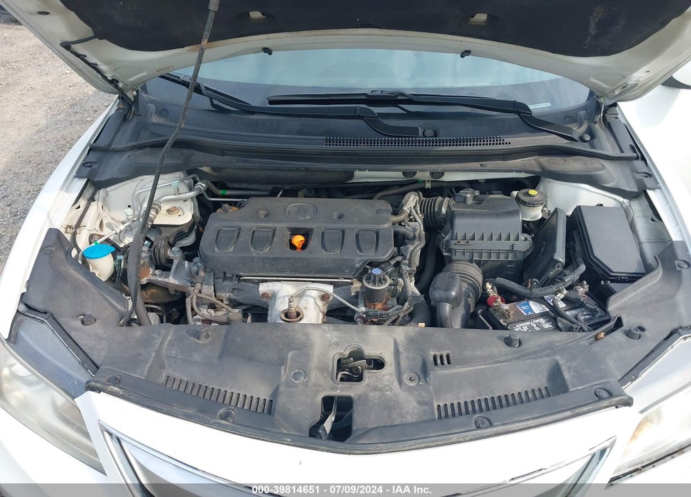 2013 ACURA ILX 2.0L VIN: 19VDE1F77DE015100