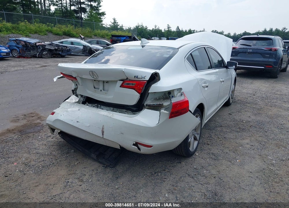 2013 ACURA ILX 2.0L VIN: 19VDE1F77DE015100