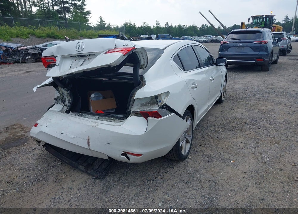 2013 ACURA ILX 2.0L VIN: 19VDE1F77DE015100