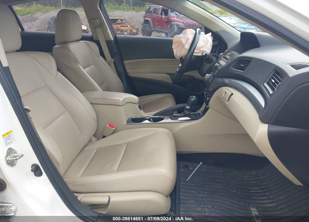 2013 ACURA ILX 2.0L VIN: 19VDE1F77DE015100