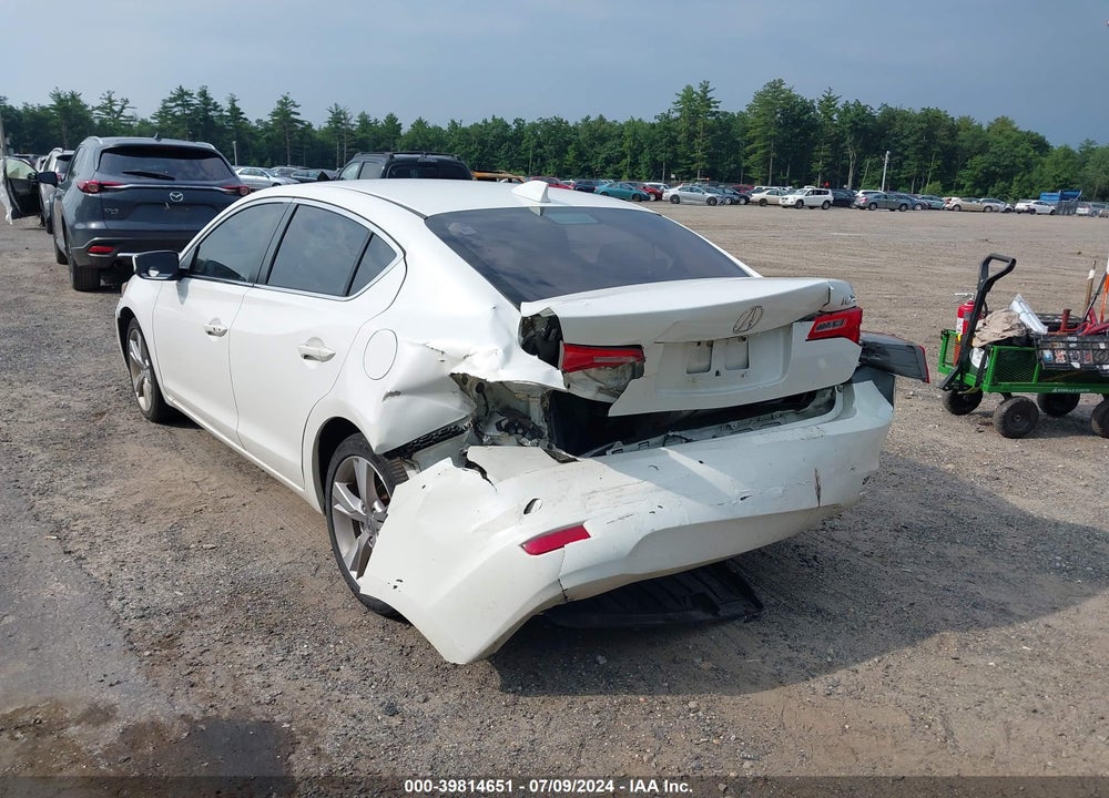 2013 ACURA ILX 2.0L VIN: 19VDE1F77DE015100
