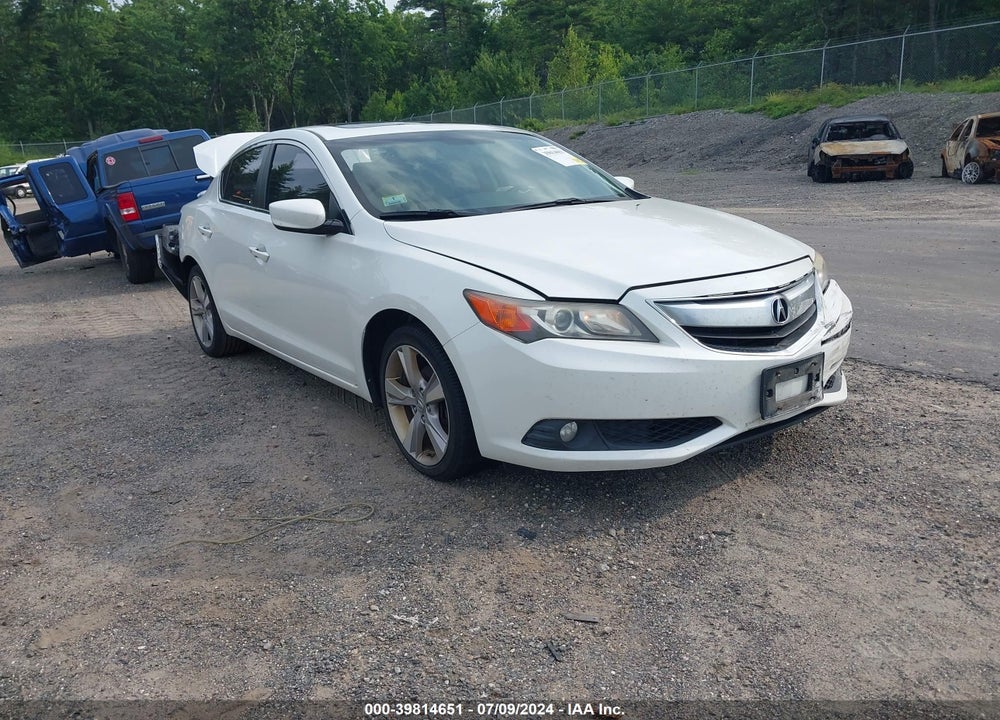 2013 ACURA ILX 2.0L VIN: 19VDE1F77DE015100