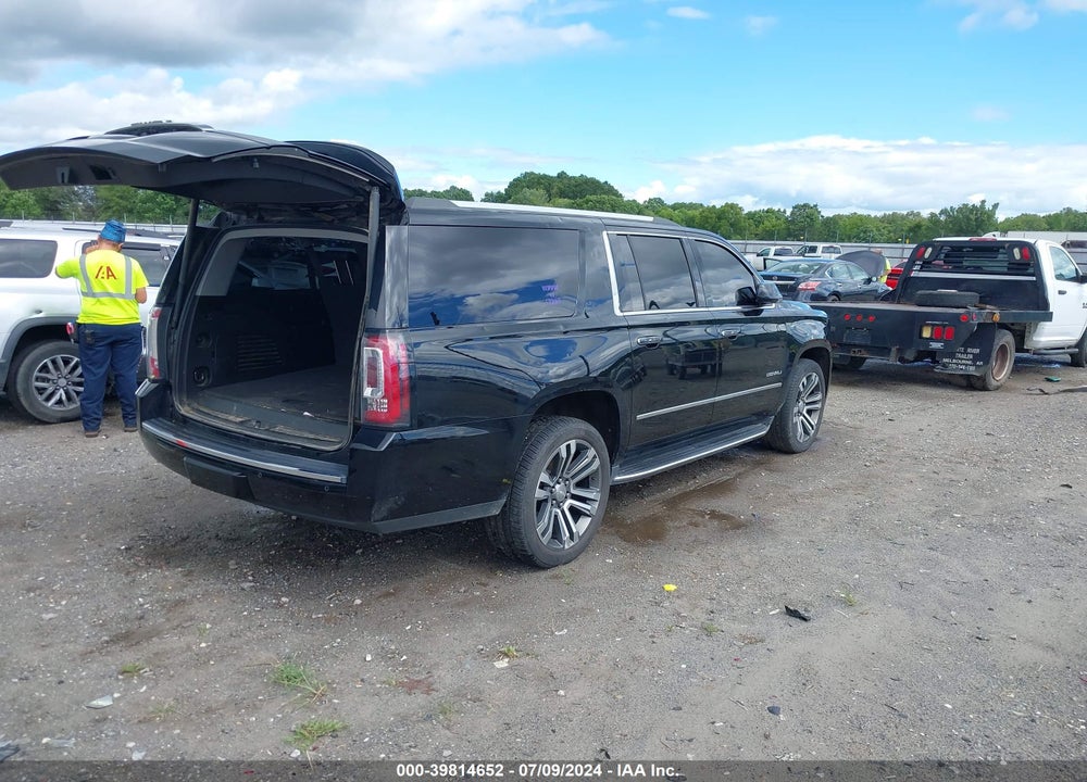 2017 GMC YUKON XL DENALI VIN: 1GKS2HKJ0HR344320