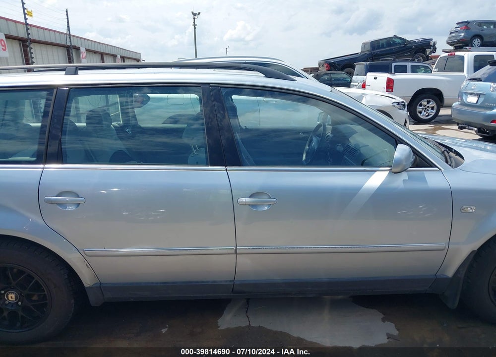 2004 VOLKSWAGEN PASSAT GLS VIN: WVWVD63B44E125568
