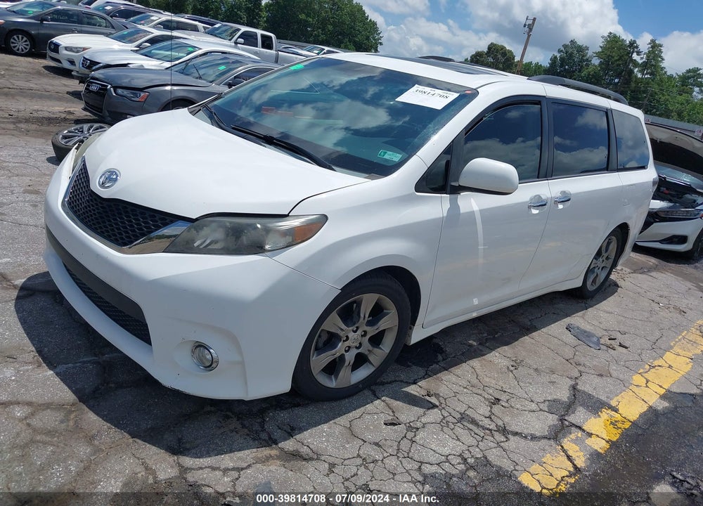 2013 TOYOTA SIENNA SE 8 PASSENGER VIN: 5TDXK3DC0DS311008