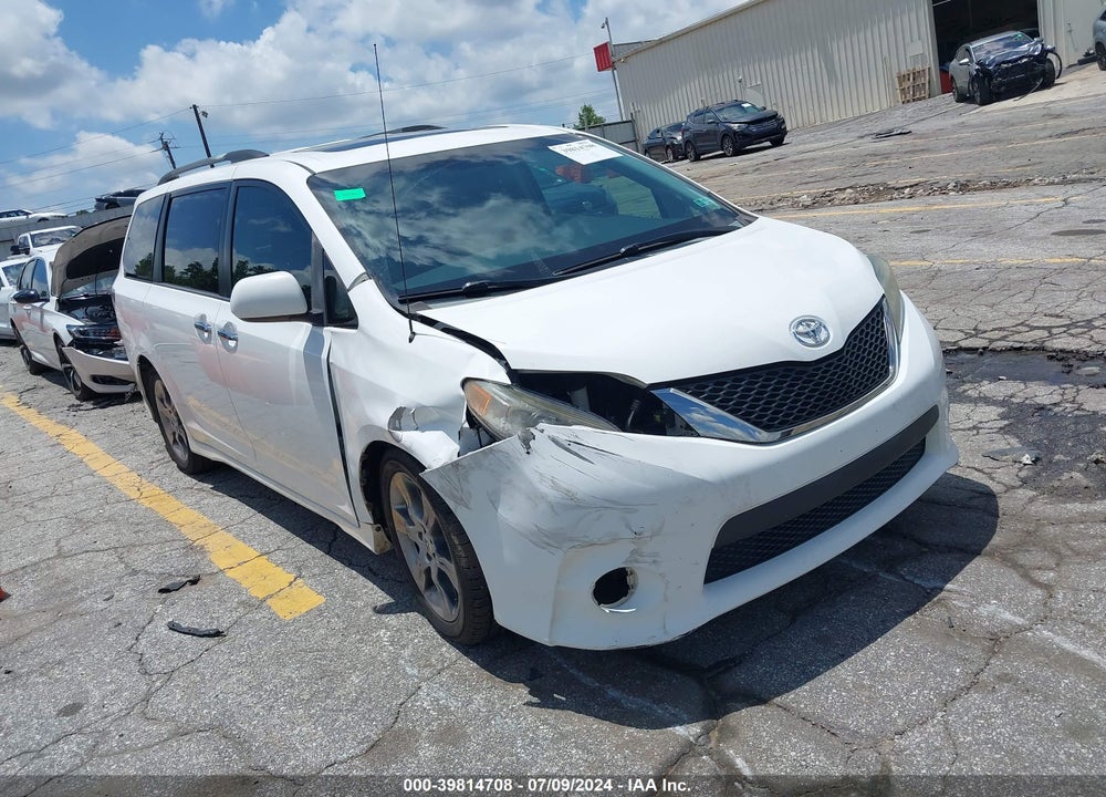 2013 TOYOTA SIENNA SE 8 PASSENGER VIN: 5TDXK3DC0DS311008
