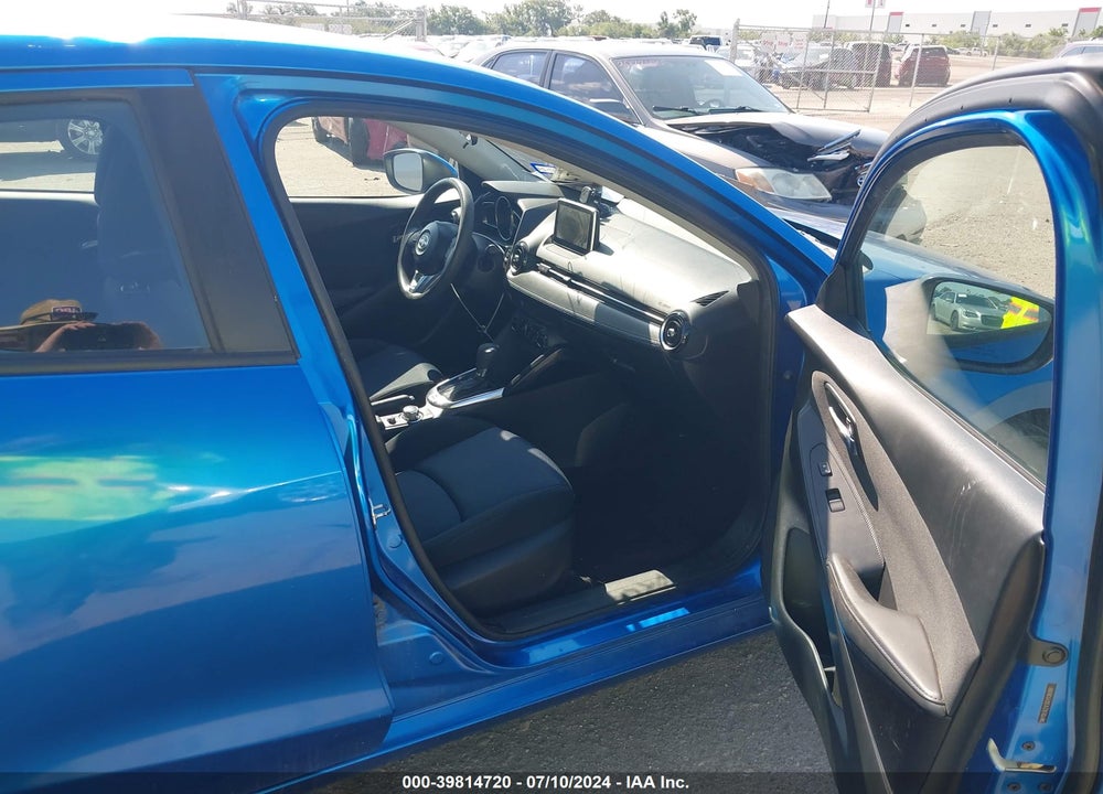 2016 SCION IA VIN: 3MYDLBZV3GY136191
