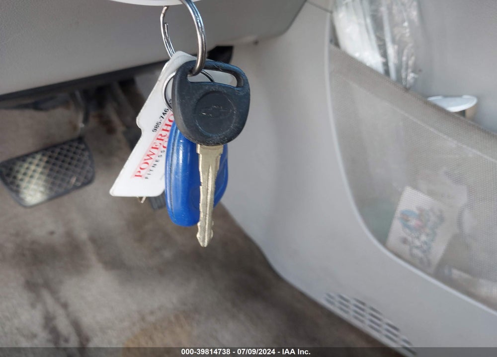 2005 CHEVROLET EQUINOX LS VIN: 2CNDL13F956193662