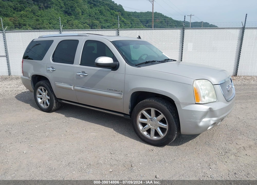 2007 GMC YUKON DENALI VIN: 1GKFK63827J327596