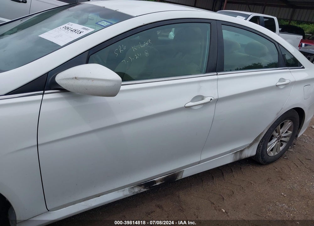2014 HYUNDAI SONATA GLS VIN: 5NPEB4AC1EH924649
