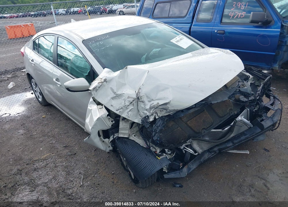 2015 KIA FORTE LX VIN: KNAFK4A69F5400582