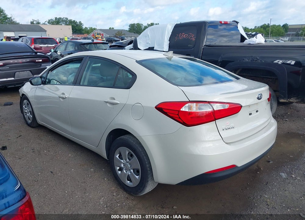 2015 KIA FORTE LX VIN: KNAFK4A69F5400582
