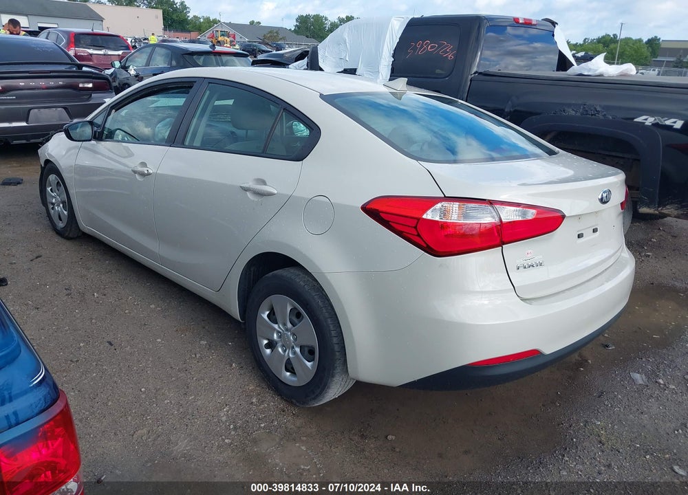 2015 KIA FORTE LX VIN: KNAFK4A69F5400582