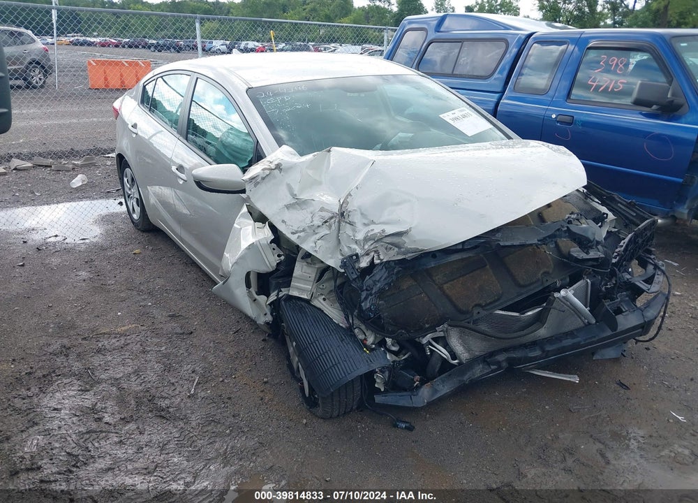 2015 KIA FORTE LX VIN: KNAFK4A69F5400582