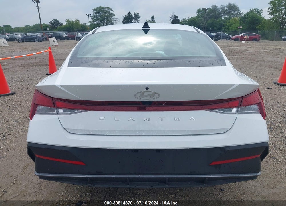 2024 HYUNDAI ELANTRA VIN: KMHLM4DG4RU690109