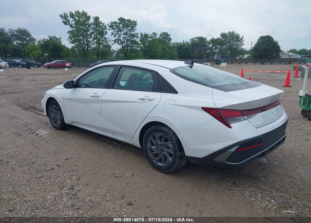 2024 HYUNDAI ELANTRA VIN: KMHLM4DG4RU690109