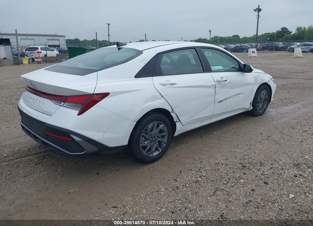 2024 HYUNDAI ELANTRA VIN: KMHLM4DG4RU690109