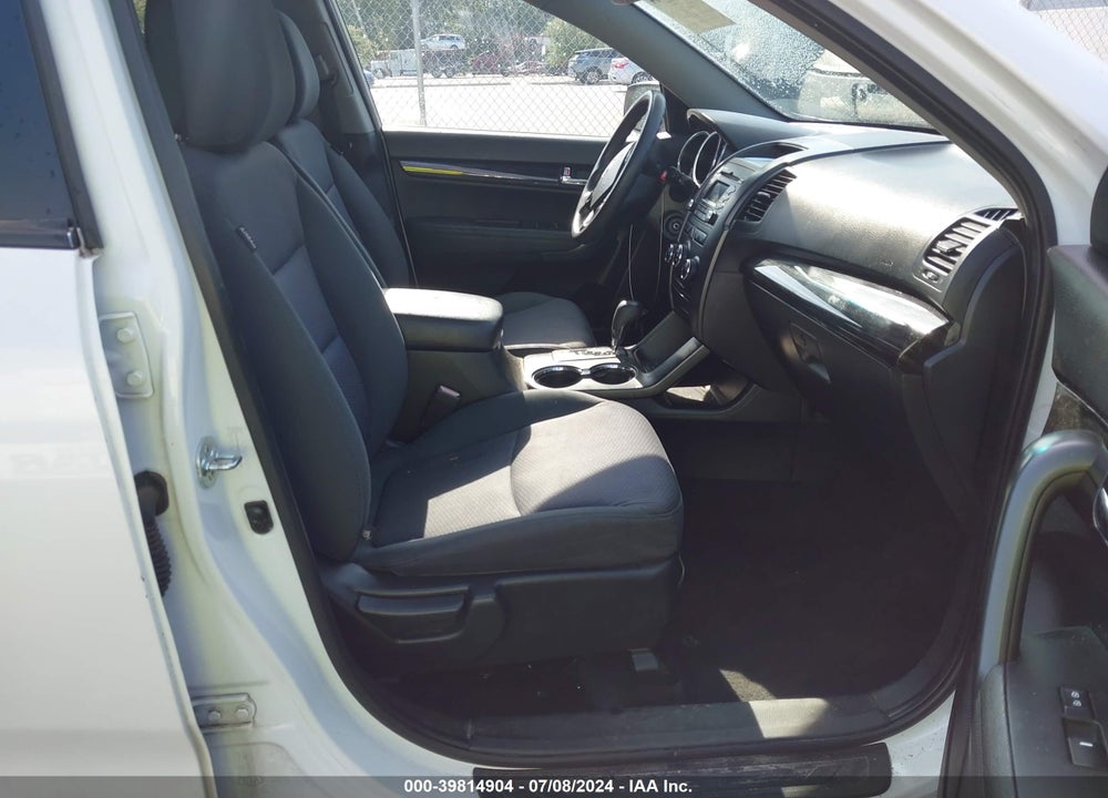 2012 KIA SORENTO LX V6 VIN: 5XYKT4A21CG253222