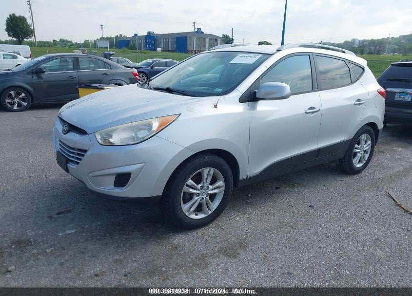 2010 HYUNDAI TUCSON GLS VIN: KM8JU3AC4AU111563
