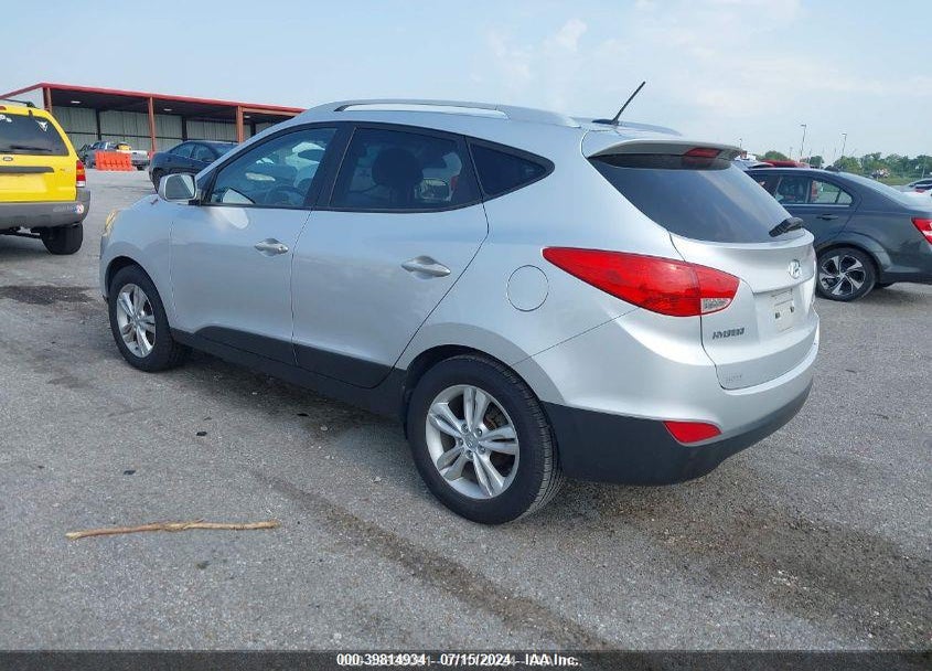2010 HYUNDAI TUCSON GLS VIN: KM8JU3AC4AU111563