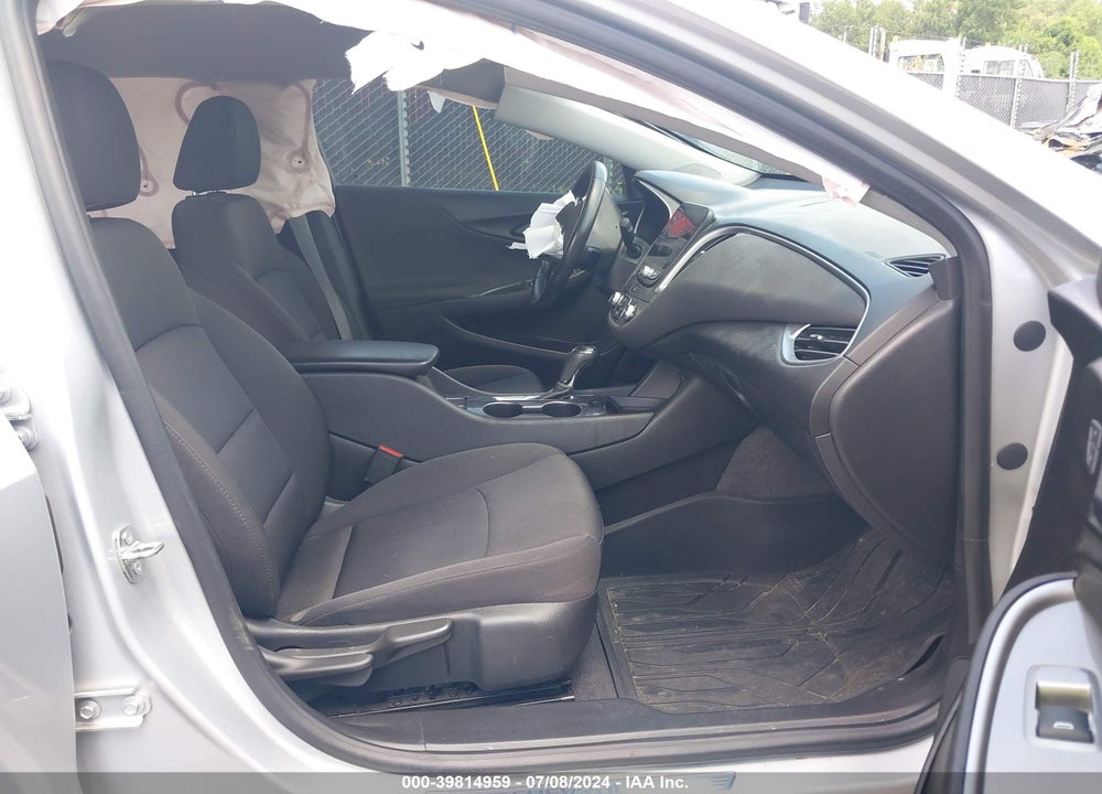 2019 CHEVROLET MALIBU RS VIN: 1G1ZG5ST5KF220881