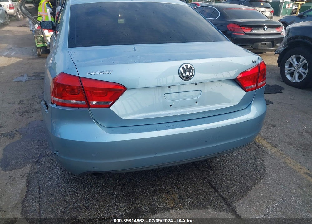 2013 VOLKSWAGEN PASSAT 2.5L SE VIN: 1VWBP7A35DC074196