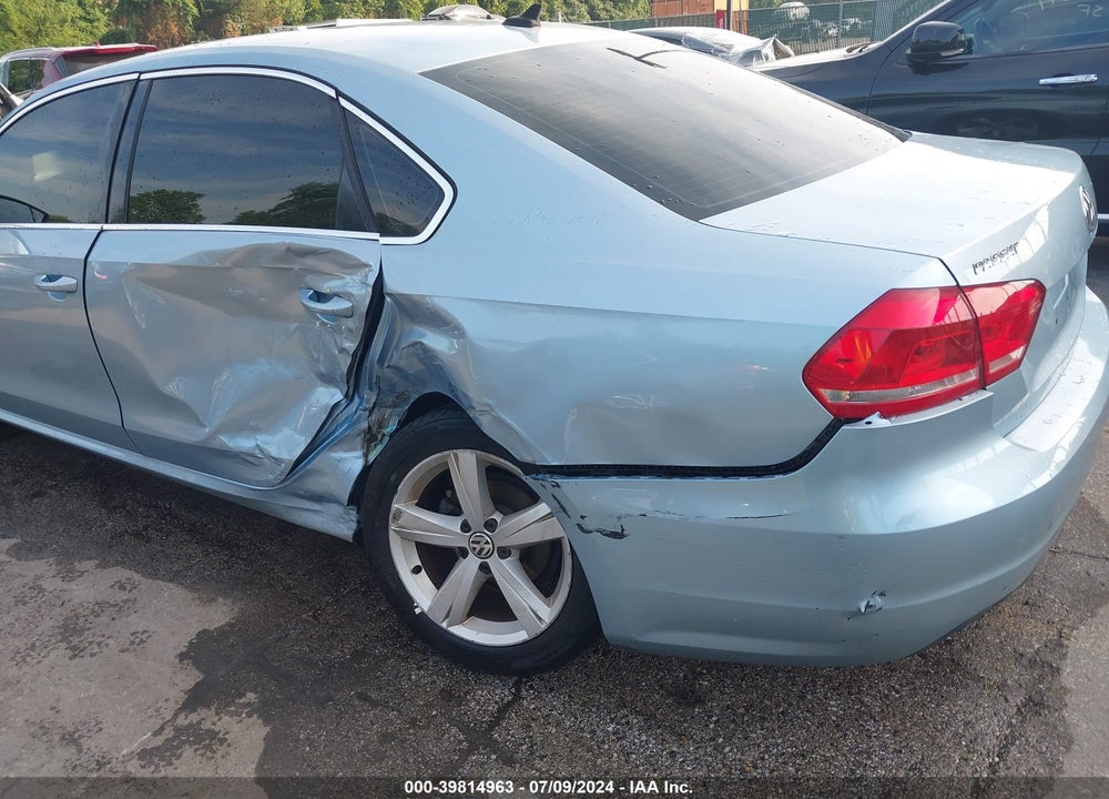 2013 VOLKSWAGEN PASSAT 2.5L SE VIN: 1VWBP7A35DC074196