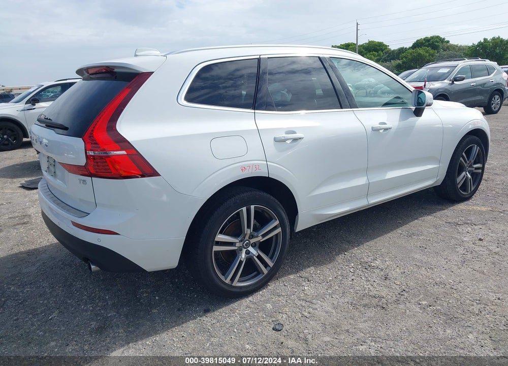 2021 VOLVO XC60 T5 MOMENTUM VIN: YV4102DK8M1684787