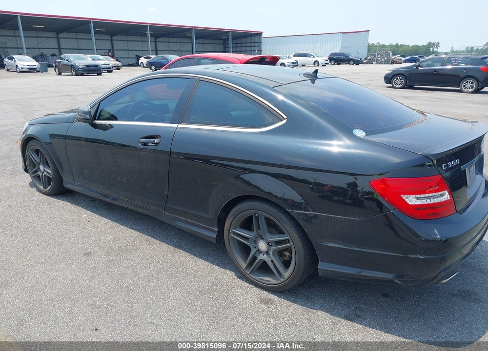2013 MERCEDES-BENZ C 350 SPORT VIN: WDDGJ5HB1DG024972