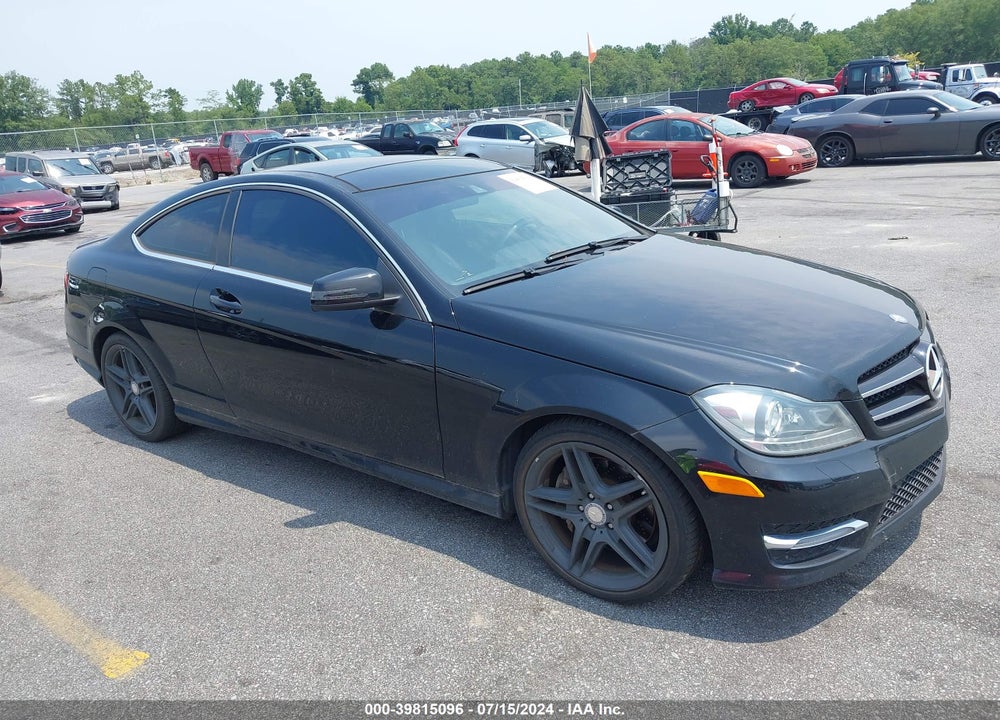 2013 MERCEDES-BENZ C 350 SPORT VIN: WDDGJ5HB1DG024972