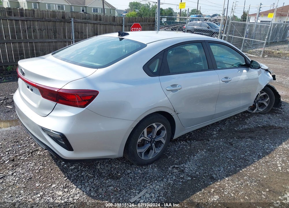 2021 KIA FORTE LXS VIN: 3KPF24AD4ME370572