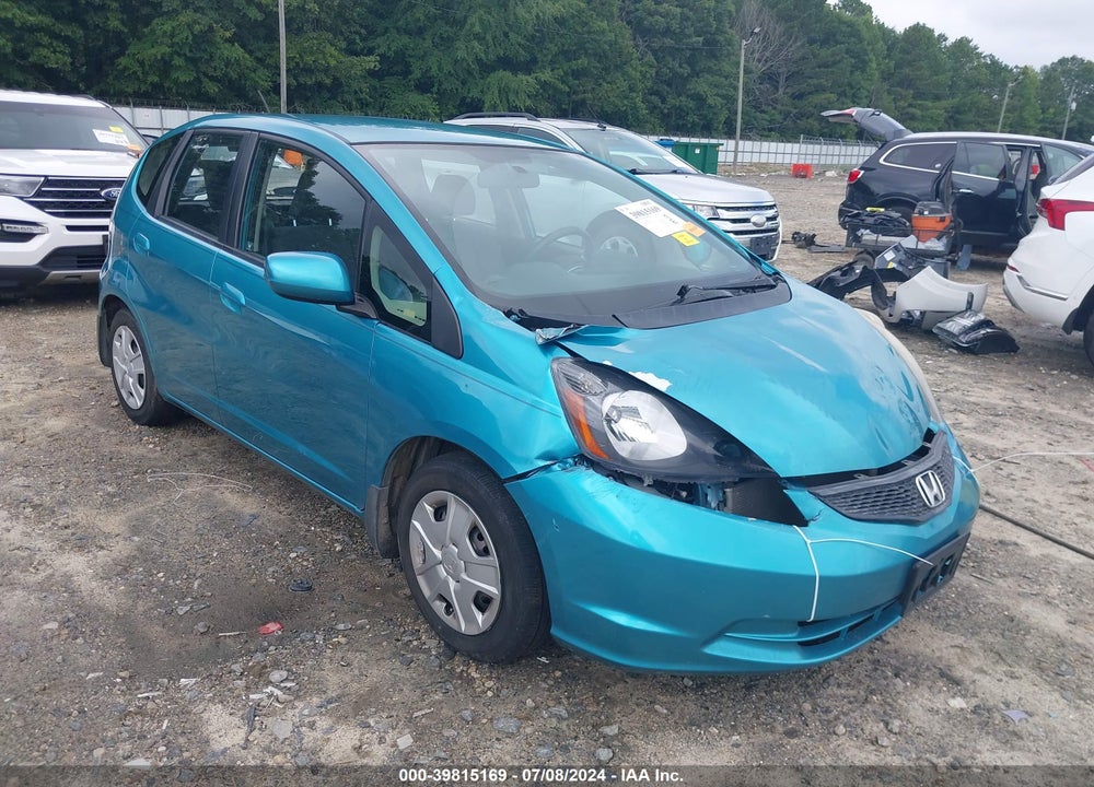 2013 HONDA FIT VIN: JHMGE8H31DC017549