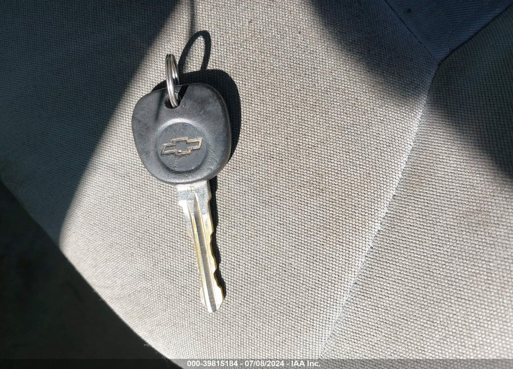 2008 CHEVROLET COBALT VIN: 1G1AK58F087222487